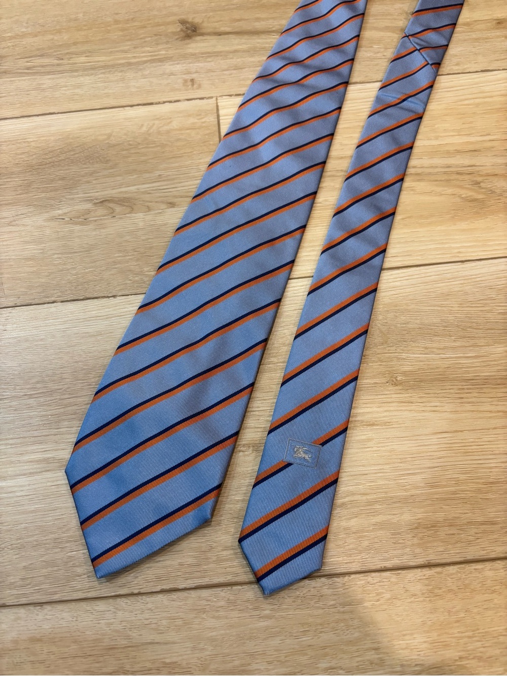 Burberry London Striped Pattern 100% Silk Tie Made In Italy